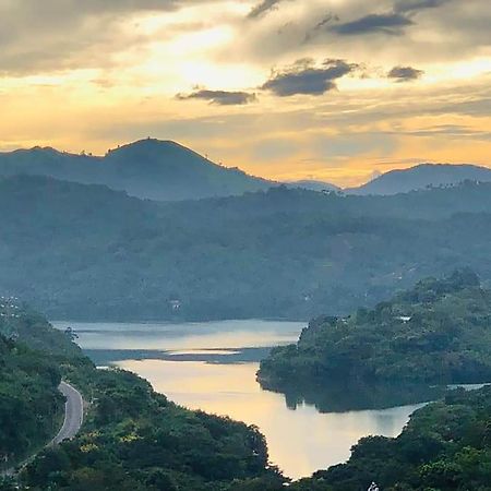Kandy Victoria Eco Resort 외부 사진