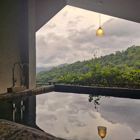 Kandy Victoria Eco Resort 외부 사진
